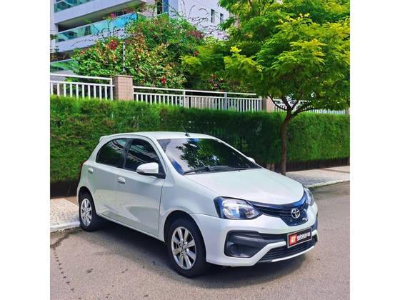 TOYOTA ETIOS 1.5 X PLUS 16V FLEX 4P AUTOMÁTICO